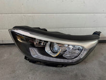 Laden Sie das Bild in den Galerie-Viewer, Frontscheinwerfer Kia Stonic 92102H8 Ein Satz Scheinwerfer Headlight SCH9938993530qx
