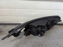 Laden Sie das Bild in den Galerie-Viewer, Frontscheinwerfer Kia Stonic 92102H8 Ein Satz Scheinwerfer Headlight SCH9938993530qx