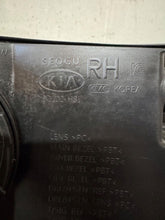 Laden Sie das Bild in den Galerie-Viewer, Frontscheinwerfer Kia Stonic 92102H8 Ein Satz Scheinwerfer Headlight SCH9938993530qx