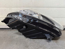 Laden Sie das Bild in den Galerie-Viewer, Frontscheinwerfer Kia Stonic 92102H8 Ein Satz Scheinwerfer Headlight SCH9938993530qx