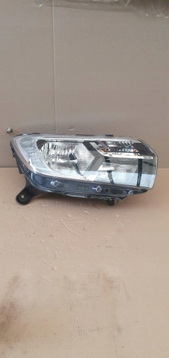 Frontscheinwerfer Renault Sandero II 260100437R Rechts Scheinwerfer Headlight SCH9939642866vo
