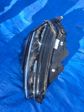 Laden Sie das Bild in den Galerie-Viewer, Frontscheinwerfer Skoda Karoq 57B941016D Full LED Rechts Scheinwerfer Headlight SCH9940094002yo