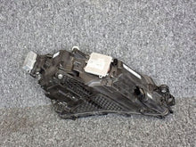 Laden Sie das Bild in den Galerie-Viewer, Frontscheinwerfer Skoda Superb III 3V1941015D Links Scheinwerfer Headlight SCH9942073221oy