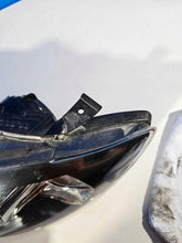 Laden Sie das Bild in den Galerie-Viewer, Frontscheinwerfer Subaru Impreza 103419012752 Xenon Links Scheinwerfer Headlight SCH9947997255mt