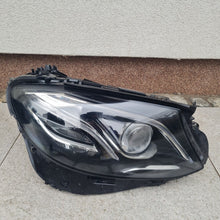 Laden Sie das Bild in den Galerie-Viewer, Frontscheinwerfer Mercedes-Benz A2139062806 Rechts Scheinwerfer Headlight SCH9950301596mx