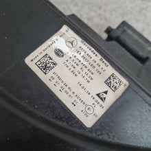 Laden Sie das Bild in den Galerie-Viewer, Frontscheinwerfer Mercedes-Benz A2139062806 Rechts Scheinwerfer Headlight SCH9950301596mx