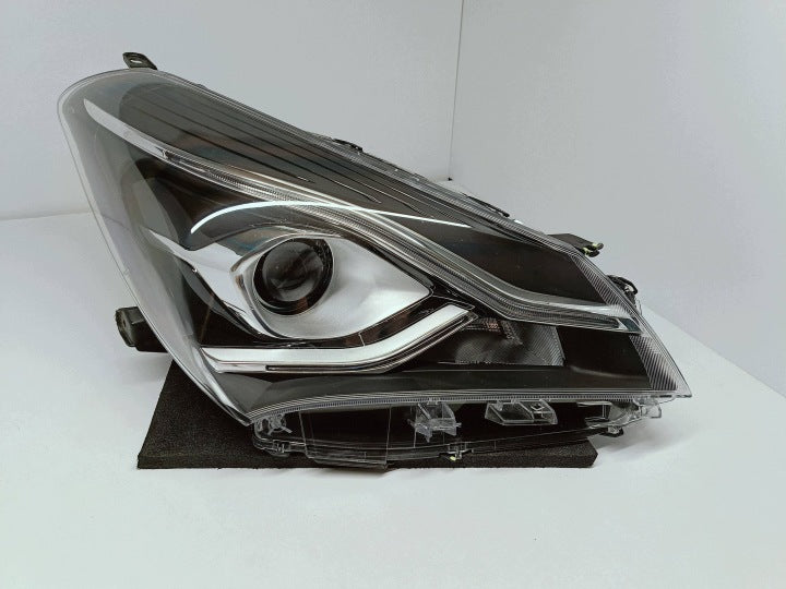Frontscheinwerfer Toyota Yaris 212112L2000 Rechts Scheinwerfer Headlight SCH9960651771ip