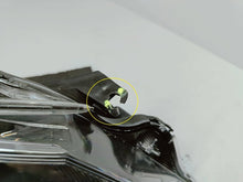 Laden Sie das Bild in den Galerie-Viewer, Frontscheinwerfer Toyota Yaris 212112L2000 Rechts Scheinwerfer Headlight SCH9960651771ip