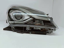 Laden Sie das Bild in den Galerie-Viewer, Frontscheinwerfer Toyota Yaris 212112L2000 Rechts Scheinwerfer Headlight SCH9960651771ip