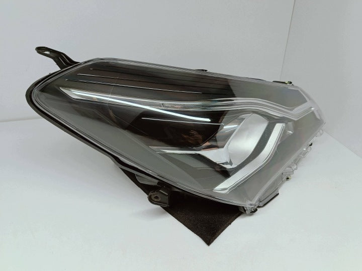 Frontscheinwerfer Toyota Yaris 212112L2000 Rechts Scheinwerfer Headlight SCH9960651771ip