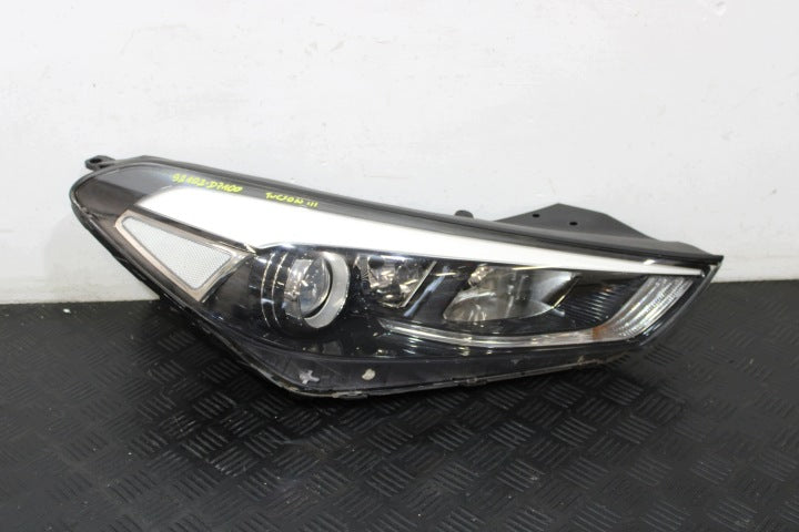 Frontscheinwerfer Hyundai Tucson 92102-D7100 Rechts Scheinwerfer Headlight SCH9961815907ia