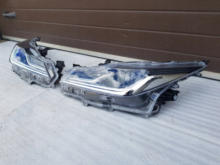 Frontscheinwerfer Toyota Corolla 81150-02T50 Ein Satz Scheinwerfer Headlight SCH9963084248wf