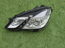 Laden Sie das Bild in den Galerie-Viewer, Frontscheinwerfer Mercedes-Benz W212 A2128201961 Xenon Links Headlight SCH9964892155bj