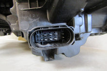 Laden Sie das Bild in den Galerie-Viewer, Frontscheinwerfer Volvo 32450063 LED Rechts Scheinwerfer Headlight SCH9978954750sv