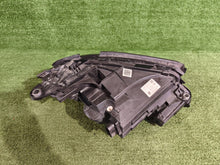 Laden Sie das Bild in den Galerie-Viewer, Frontscheinwerfer Mercedes-Benz W213 A2139064704 Links Scheinwerfer Headlight SCH9982821455qa
