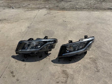 Laden Sie das Bild in den Galerie-Viewer, Frontscheinwerfer Iveco I 58029054780 LED Links Scheinwerfer Headlight SCH9987840209cx