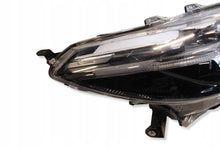 Laden Sie das Bild in den Galerie-Viewer, Frontscheinwerfer Toyota Corolla VFF3026 Rechts Scheinwerfer Headlight SCH9992925551hi