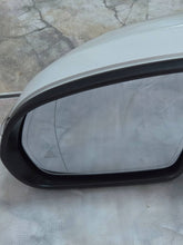 Laden Sie das Bild in den Galerie-Viewer, Außenspiegel Mercedes-Benz Glb X247 A0998117500 Elektrisch 18Pin Links Weiß SSP2751271524kb