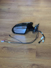 Laden Sie das Bild in den Galerie-Viewer, Außenspiegel Seitenspiegel Mercedes-Benz W213 A0998108100 Elektrisch 21Pin Links SSP3497183397kz
