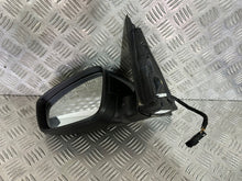 Laden Sie das Bild in den Galerie-Viewer, Außenspiegel Seitenspiegel Skoda Fabia III E90411104 8Pin Links Side Mirror SSP8814558211mc