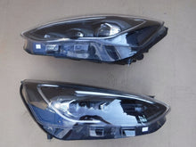 Laden Sie das Bild in den Galerie-Viewer, Frontscheinwerfer Ford Focus Ein Stück (Rechts oder Links) Headlight