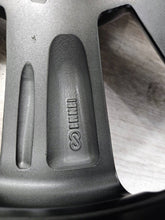 Laden Sie das Bild in den Galerie-Viewer, 1x Alufelge 15 Zoll Mitsubishi Space Star Colt I Rim Wheel FEL7805844059zf