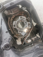 Laden Sie das Bild in den Galerie-Viewer, Frontscheinwerfer Opel Astra H Xenon Links Scheinwerfer Headlight