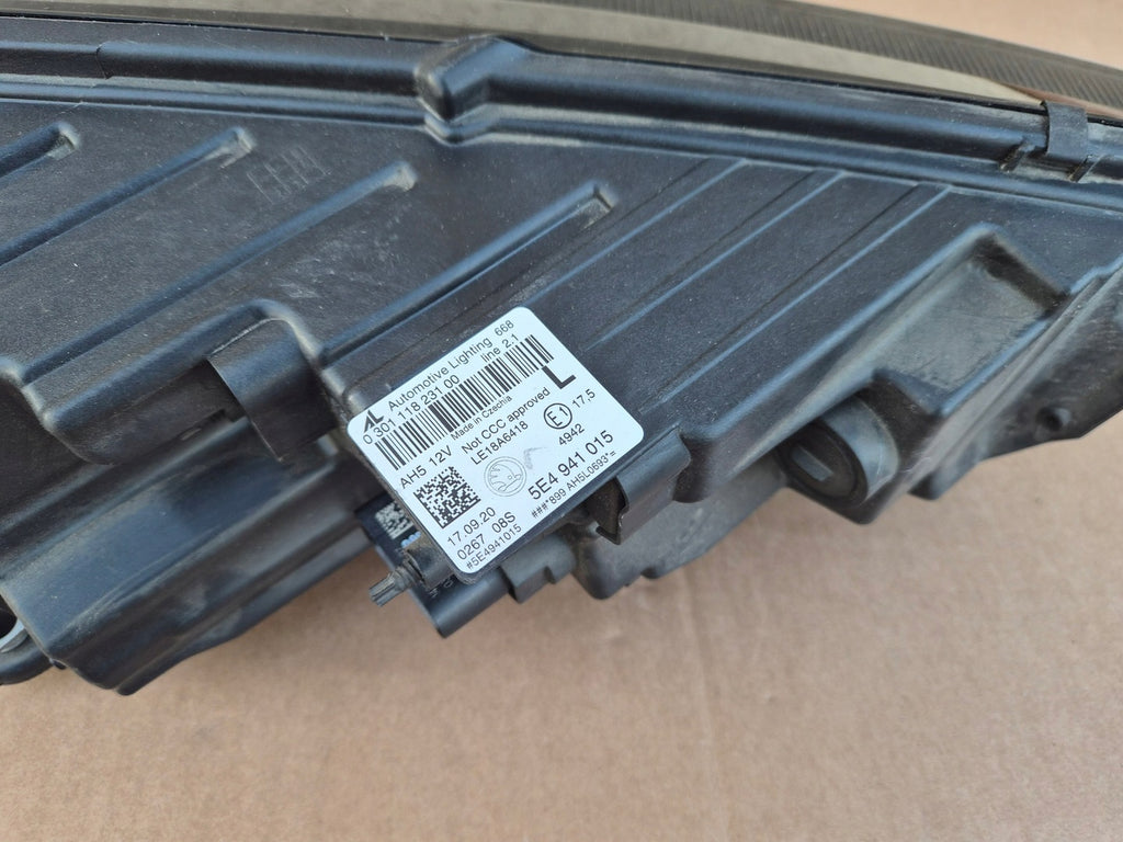 Frontscheinwerfer Skoda Octavia IV 5E4941015 Links Scheinwerfer Headlight SCH1154321791pr