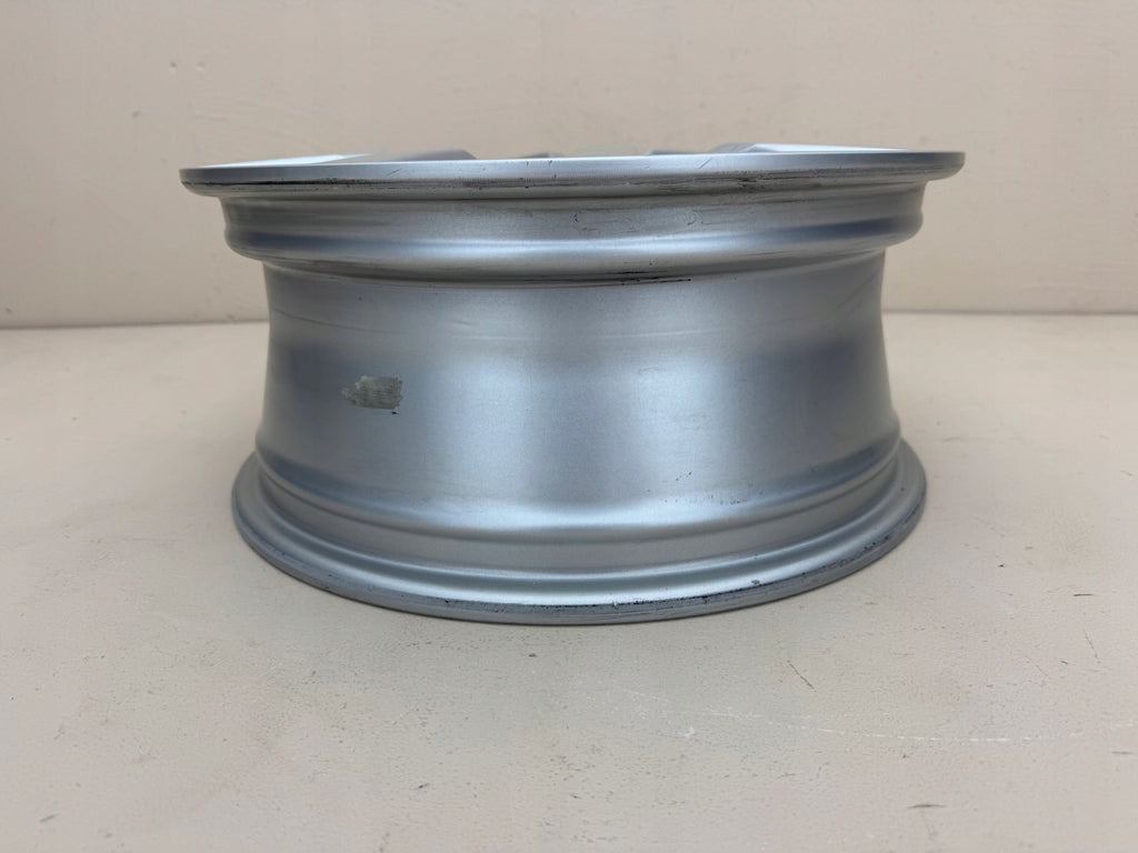 1x Alufelge 17 Zoll 7.0" 5x114.3 41ET Glanz Silber Mg Passat B8 Rim Wheel FEL9709629553te