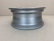 Load image into Gallery viewer, 1x Alufelge 17 Zoll 7.0" 5x114.3 41ET Glanz Silber Mg Passat B8 Rim Wheel FEL9709629553te