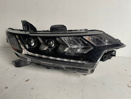 Frontscheinwerfer Mitsubishi Outlander III 8301D3-32 ECM921-22E20 LED Rechts