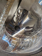 Laden Sie das Bild in den Galerie-Viewer, Frontscheinwerfer Skoda Yeti 5L1941016A FALSE Scheinwerfer Headlight SCH2056643499jc