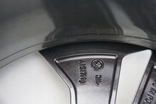 Laden Sie das Bild in den Galerie-Viewer, 1x Alufelge 19 Zoll 7.5&quot; 5x112 48ET 5E3601025T Skoda Octavia 5e3 Rim Wheel