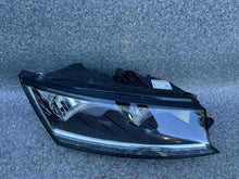 Laden Sie das Bild in den Galerie-Viewer, Frontscheinwerfer Skoda Fabia III 6V1941016D Rechts Scheinwerfer Headlight SCH6711757665al