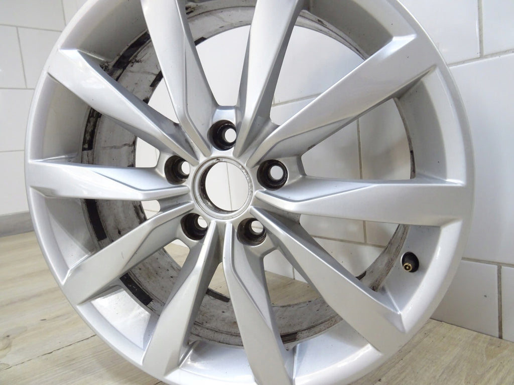 1x Alufelge 17 Zoll 7.0" 5x112 49ET Glanz Silber 5G0601025CH VW I Rim Wheel FEL3750665507pq