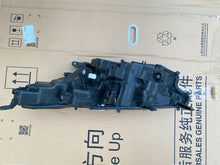 Laden Sie das Bild in den Galerie-Viewer, Frontscheinwerfer Toyota Yaris K0-8EU LED Rechts Scheinwerfer Headlight SCH8168283364lc