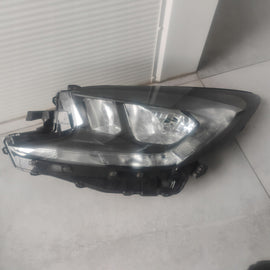 Frontscheinwerfer Toyota Aygo X 29316 Links Scheinwerfer Headlight SCH2987441921km