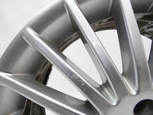 Laden Sie das Bild in den Galerie-Viewer, 1x Alufelge 17 Zoll 7.0" 5x112 51ET Glanz Silber A1774014900 Mercedes-Benz W447 FEL3293226198yr