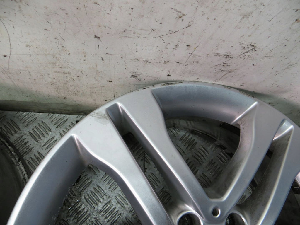 4x Alufelge 18 Zoll 7.0" 5x112 46ET Glanz Silber A1564010102 Mercedes-Benz X156 FEL9559870222kl