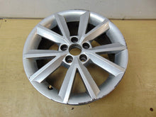 Laden Sie das Bild in den Galerie-Viewer, 1x Alufelge 16 Zoll 7.0&quot; 5x100 46ET 5JA601025G Skoda Rapid Rim Wheel