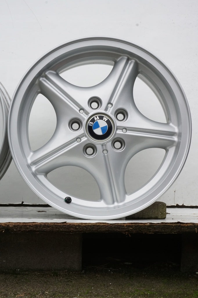 4x Alufelge 16 Zoll 7.0" 5x120 46ET 1092260 BMW Rim Wheel FEL2481880387ra