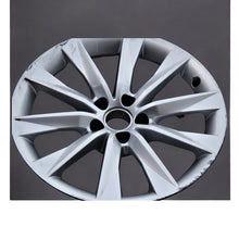 Load image into Gallery viewer, 1x Alufelge 18 Zoll 8.5&quot; 5x112 32ET Glanz Silber 4G8601025BB Audi A7 Rim Wheel