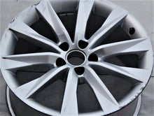 Load image into Gallery viewer, 1x Alufelge 18 Zoll 8.5&quot; 5x112 32ET Glanz Silber 4G8601025BB Audi A7 Rim Wheel