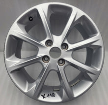 Laden Sie das Bild in den Galerie-Viewer, 1x Alufelge 17 Zoll 7.0" 4x108 47 5ET Glanz Silber H1BC1007C1A Ford Fiesta I FEL3035814787gb
