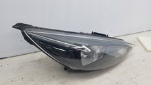 Laden Sie das Bild in den Galerie-Viewer, Frontscheinwerfer Ford Focus E1EB-13W029-PB Rechts Scheinwerfer Headlight