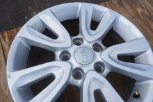 Laden Sie das Bild in den Galerie-Viewer, 1x Alufelge 16 Zoll 6.5" 5x114.3 50ET 52910-2K210 Kia Soul Rim Wheel FEL6589166638zy