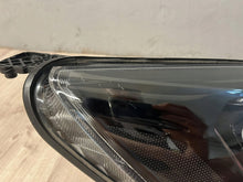 Laden Sie das Bild in den Galerie-Viewer, Frontscheinwerfer Ford Focus MX7B-13E014-CC Rechts Scheinwerfer Headlight