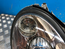 Laden Sie das Bild in den Galerie-Viewer, Frontscheinwerfer Mercedes-Benz W203 A2038203861 Xenon Rechts Headlight SCH1128960143se