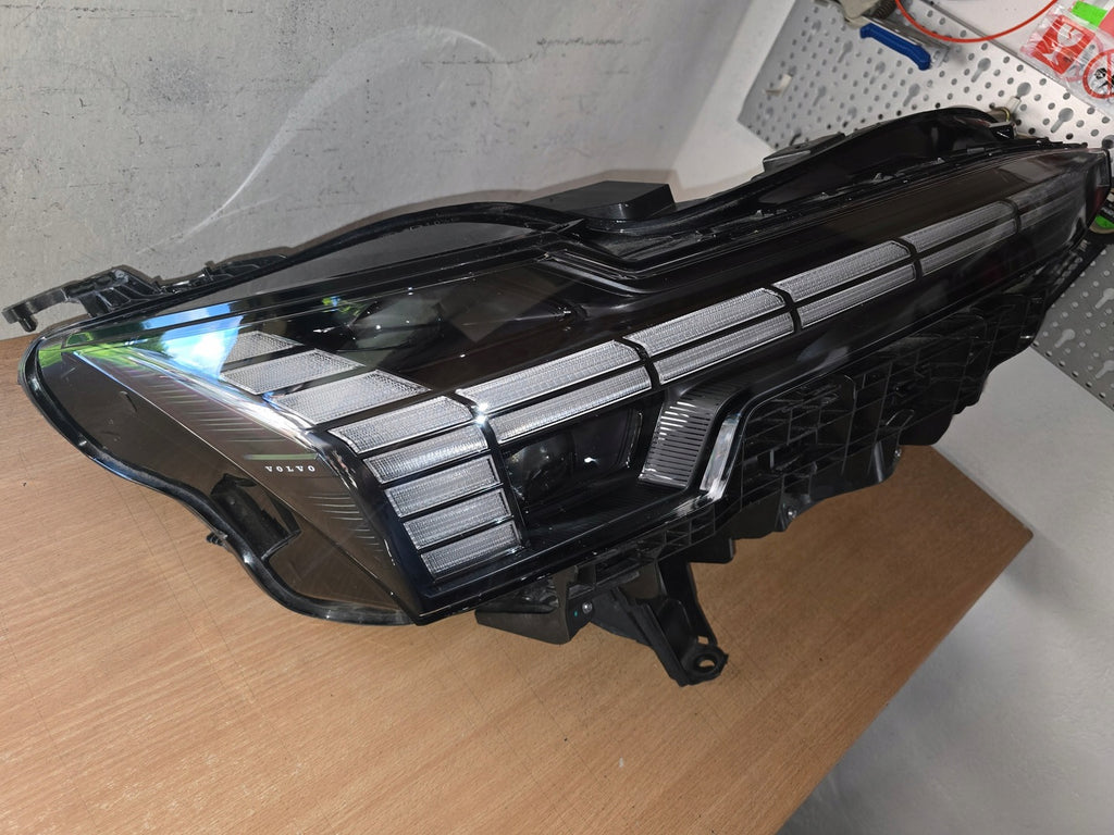 Frontscheinwerfer Volvo 80000628 Rechts Scheinwerfer Headlight SCH7975590098tp