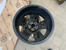 Load image into Gallery viewer, 1x Alufelge 18 Zoll 7.5" 4x108 49ET Glanz Schwarz 9811635077 Peugeot 5008 I FEL3112138111vg